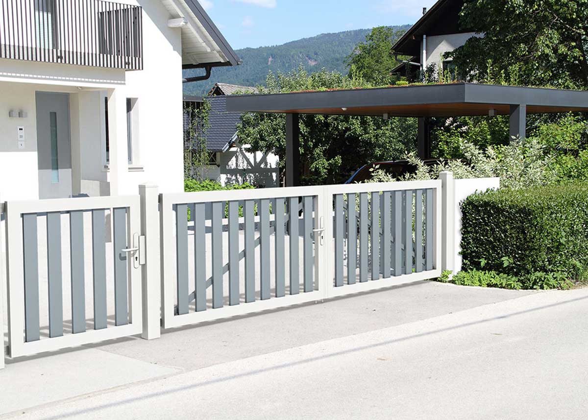 Gartentor Hoftor Rahmentor in Weiß Rahmen mit Grauen Latten