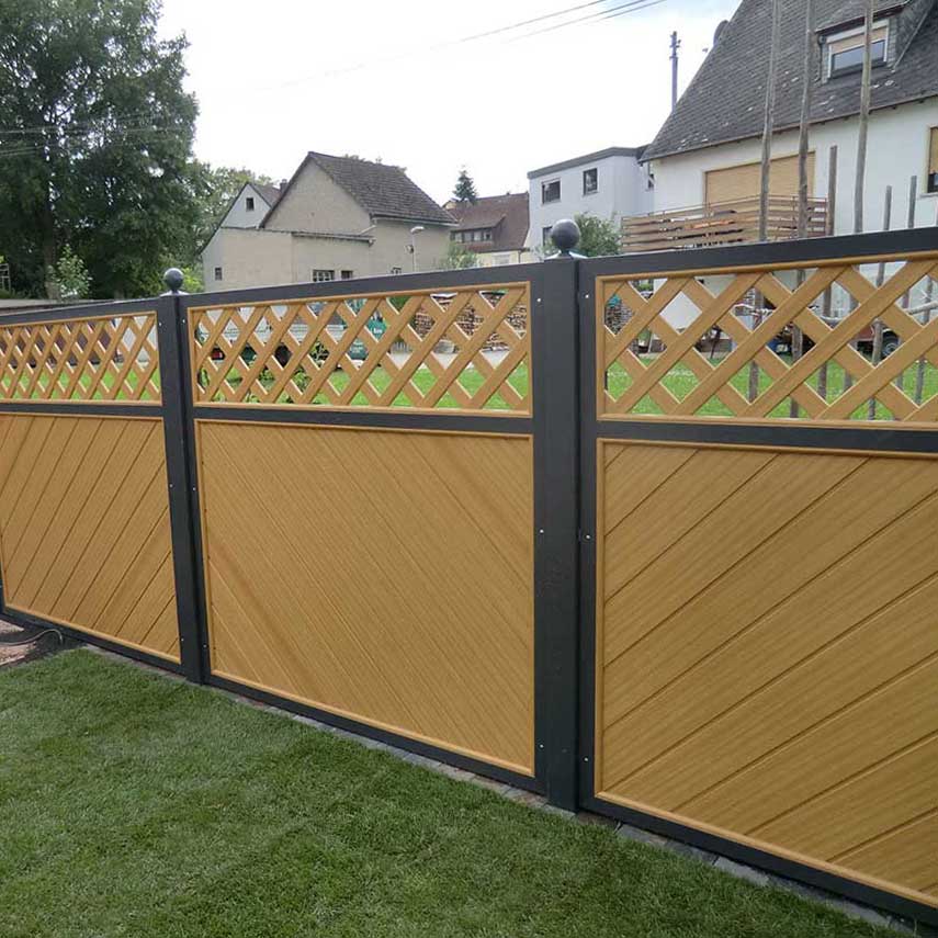 Sichtschutzzaun aus Kunststoff PVC in Holzoptik Bergkiefer und Anthrazit im Garten