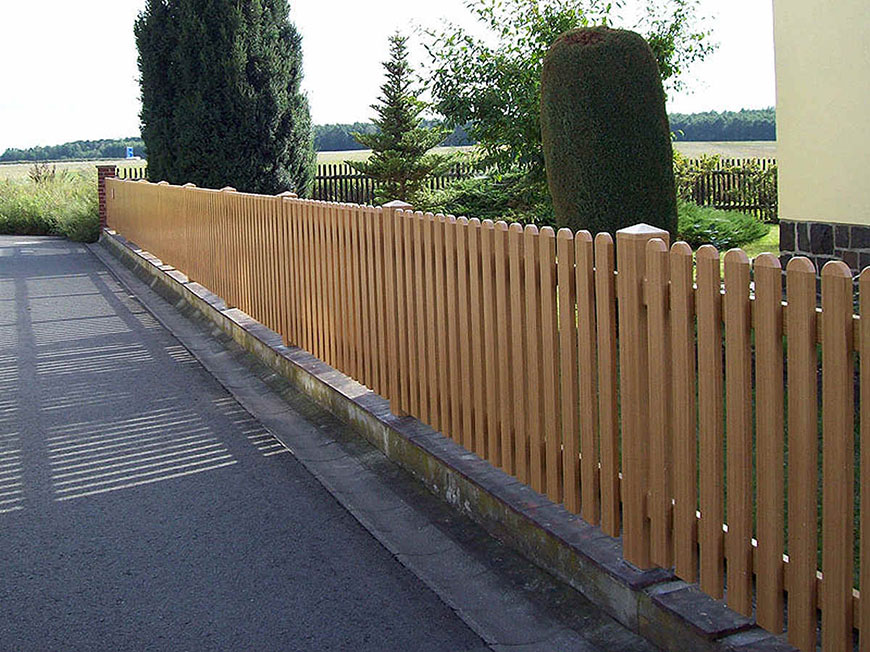 Vorgartenzaun gerade in Bergkiefer Vorgartenzaun gerade in Bergkiefer