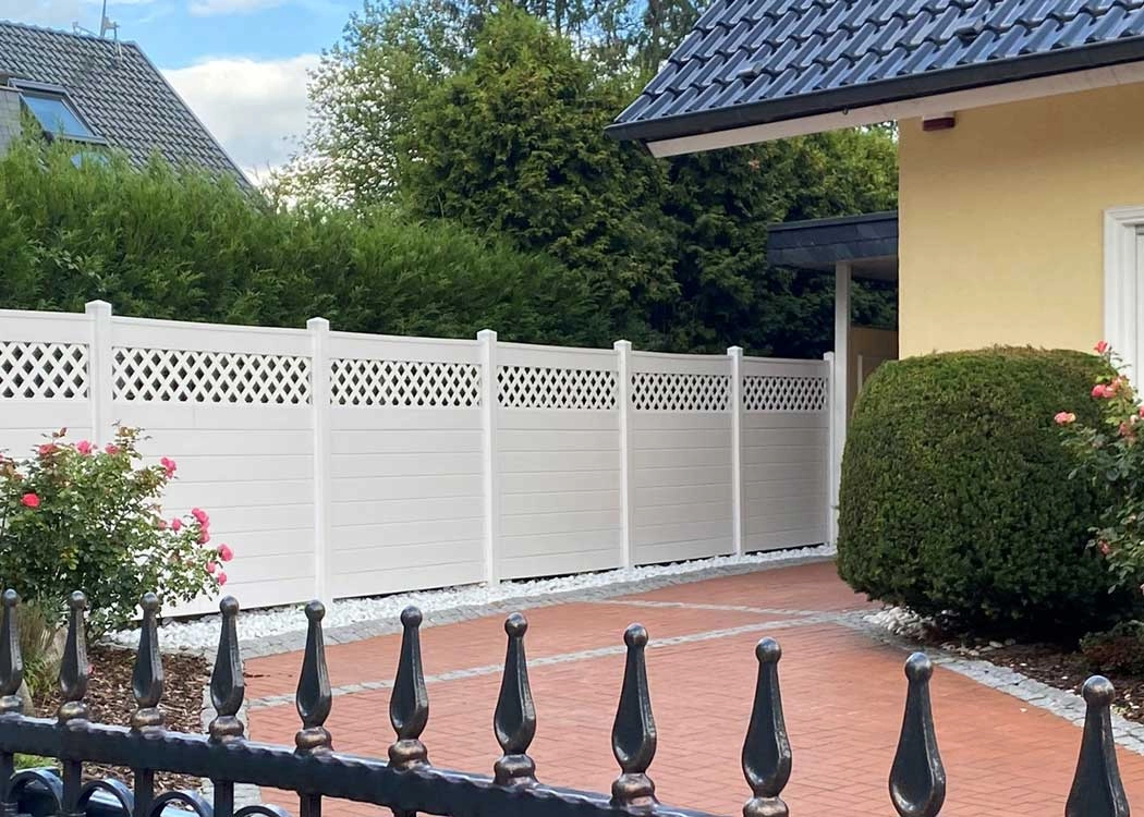 Sichtschutzzaun in Weiß kaufen FairGarden®